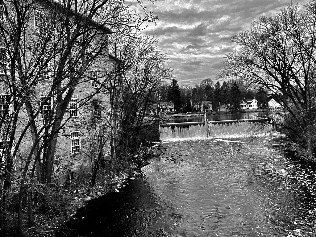 Cedarburg mill and dam Cedarburg, Wisconsin Joel Pond Flickr