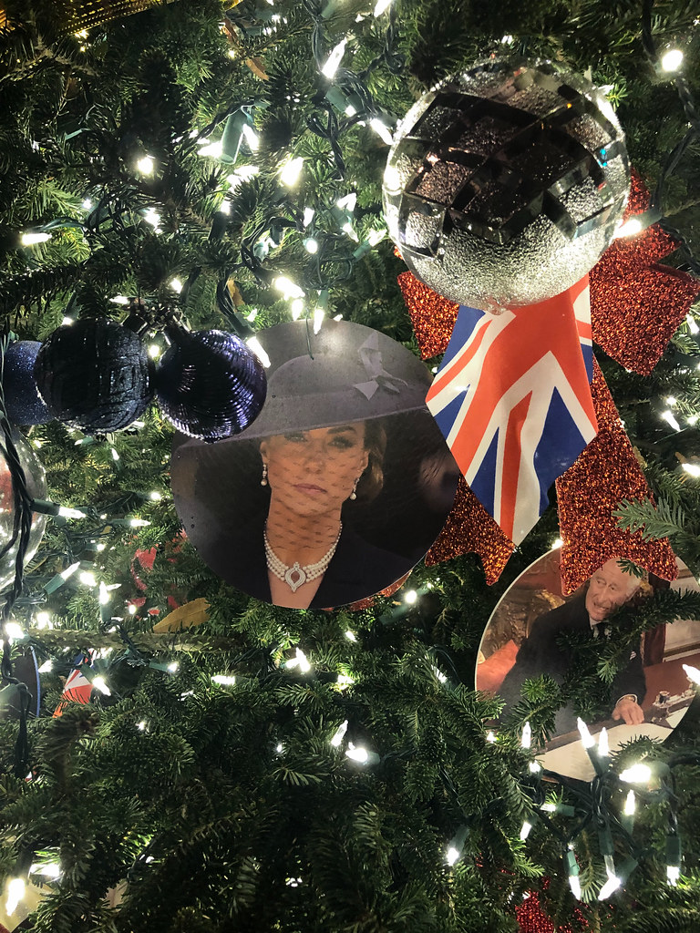 Kate Middleton ornament, British theme Christmas tree, Flo… Flickr