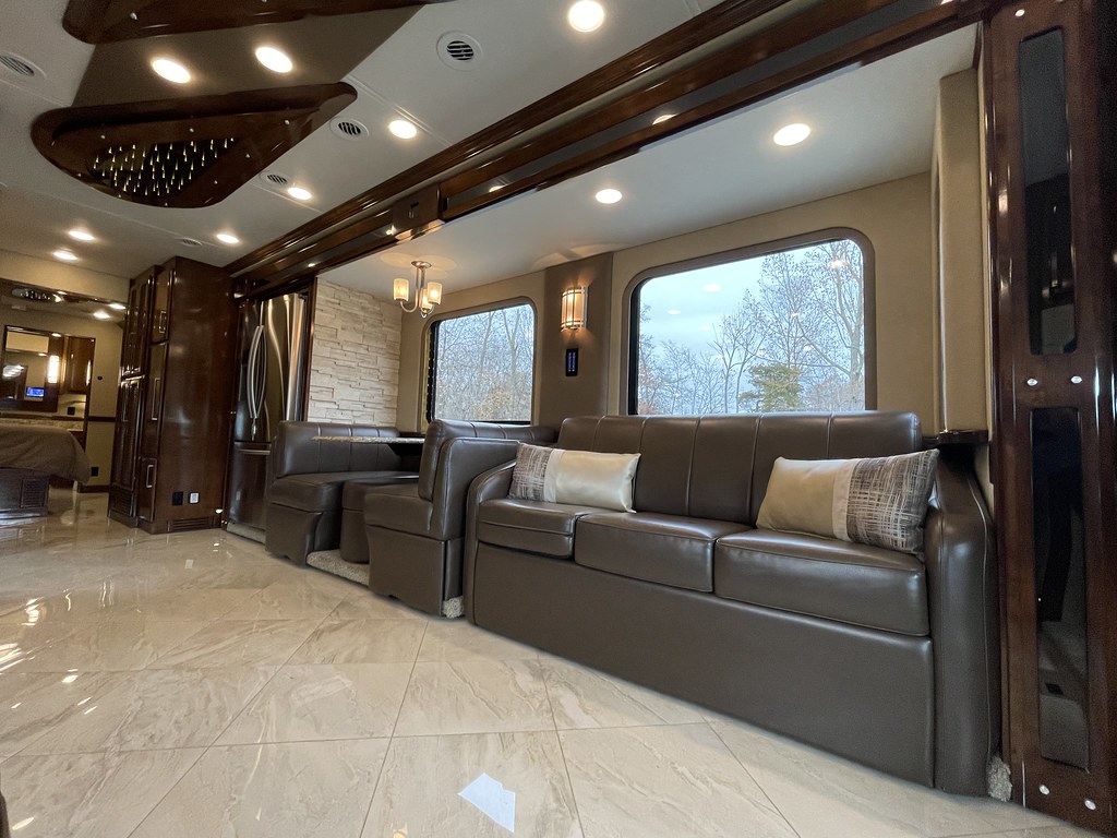 2018 Renegade Ikon 600HP Quad Slide Motorhome 2018 Renegad… Flickr