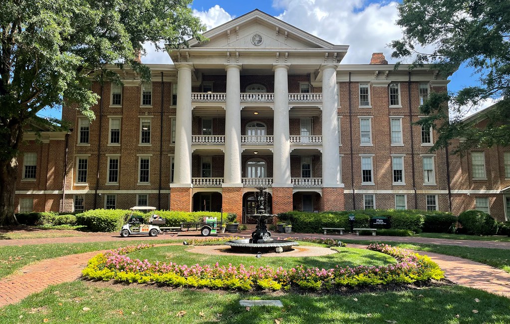 Peace College Main Building of William Peace University (R… Flickr