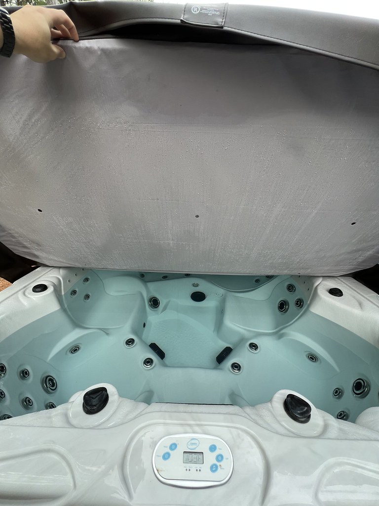 Hot tub panel burns? laurence342 Flickr