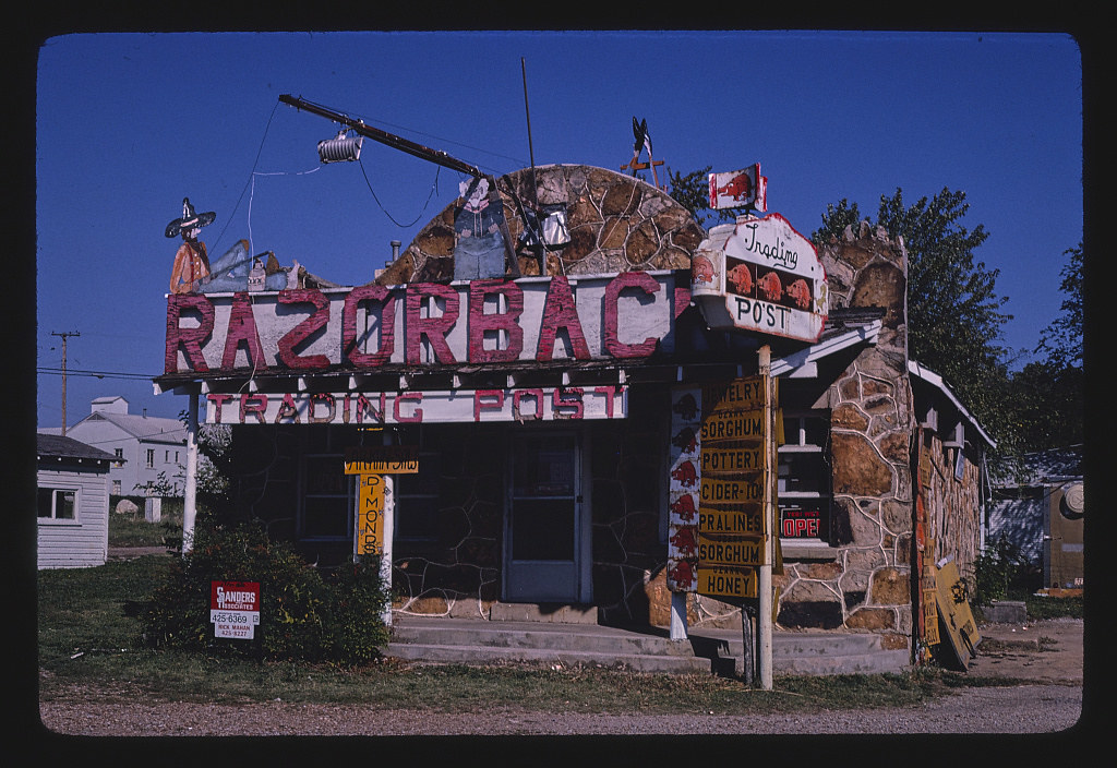 Razorback Trading Post view 2, Mountain Home, Arkansas (LO… Flickr