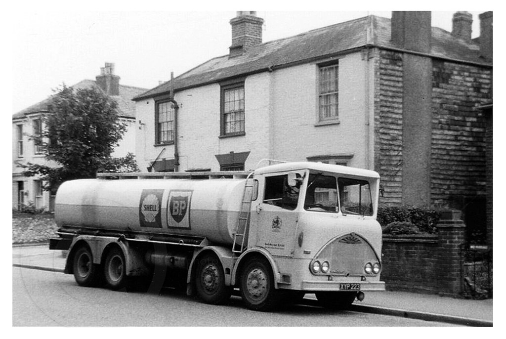 _3A_1136c Albion Alfred Miles Cabbed Caledonian Fuel Tanke… Flickr