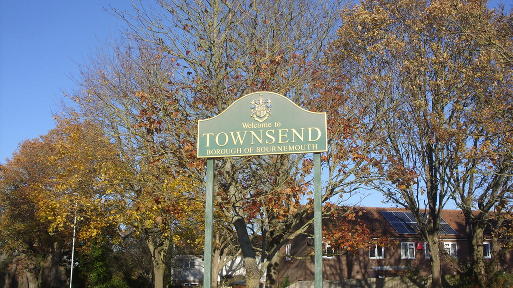 Junction of Jewell Road, Ibbertson Road and Throop Road, T… Flickr