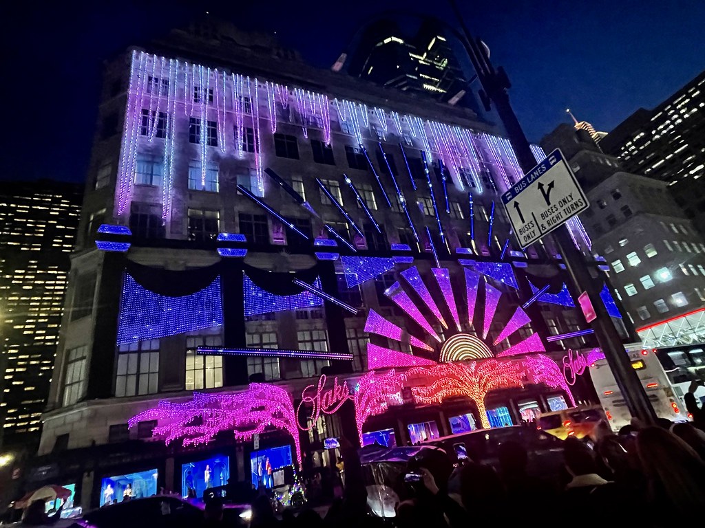 NYC Saks Fifth Avenue Holiday Light Show a photo on Flickriver