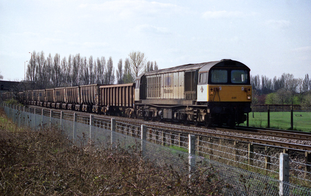 58035 seen close to Crayford Station with a possible worki… Flickr