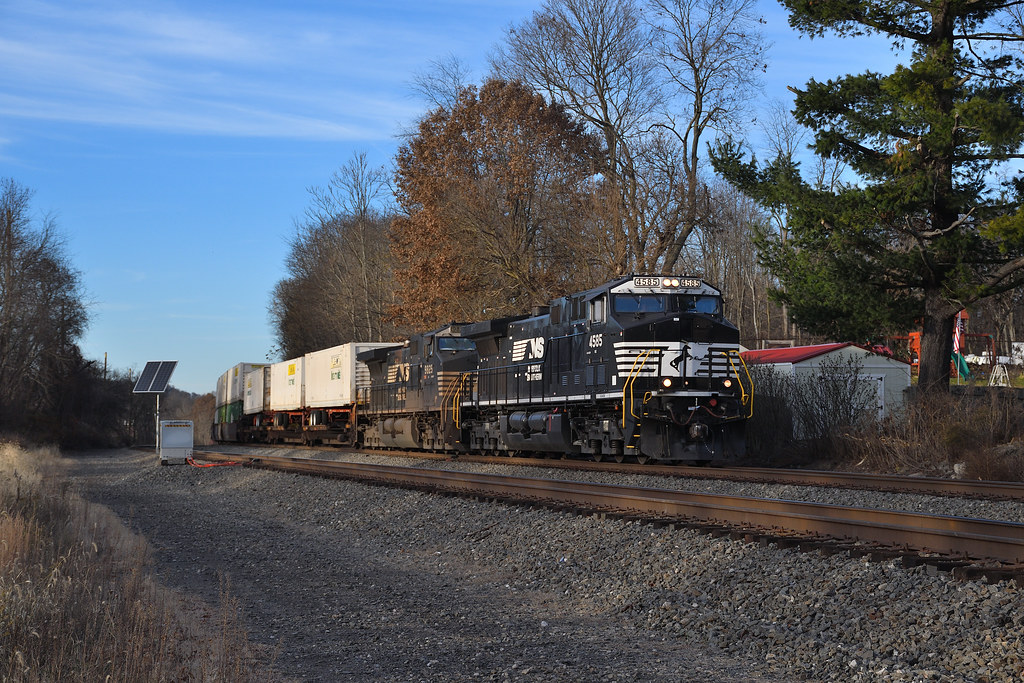 NS 4585 NS 4585, AC44C6M, 28M EB at MP 40, New Galilee, PA… Bruce