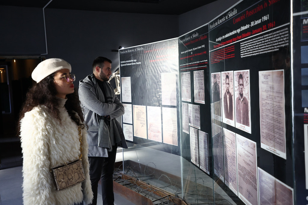 YEAs in Albania join the EU Ambassador to visit their home… Flickr