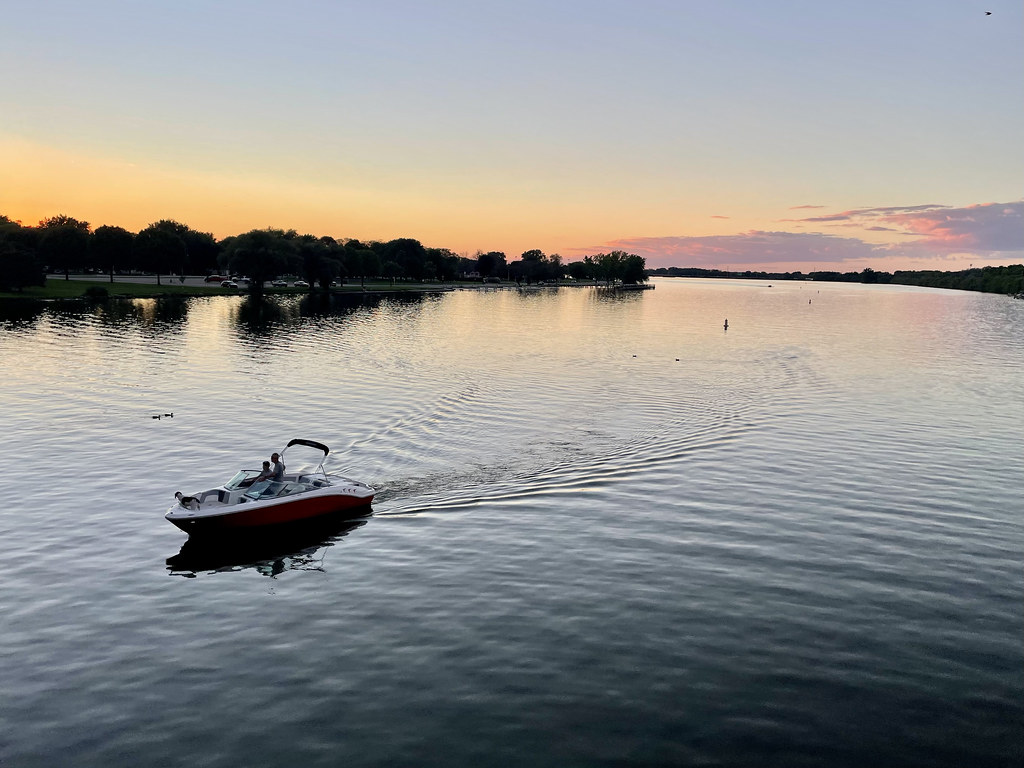 0831 Oshkosh Fox River sunset bhanx23 Flickr