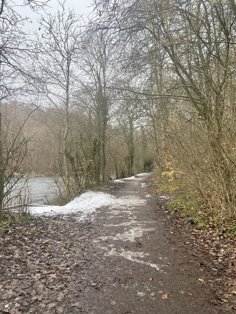 Flat Stanley visit to little dawley pools Liz Callan Flickr