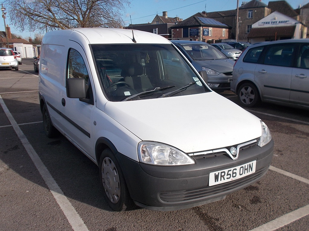 2006 Vauxhall Combo Seen in Church Street Car Park, Melksh… Flickr