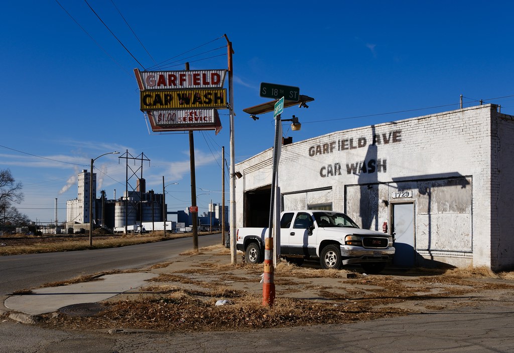 SHADOWS & GHOSTS at Garfield Avenue Car Wash Saint Josep… Flickr