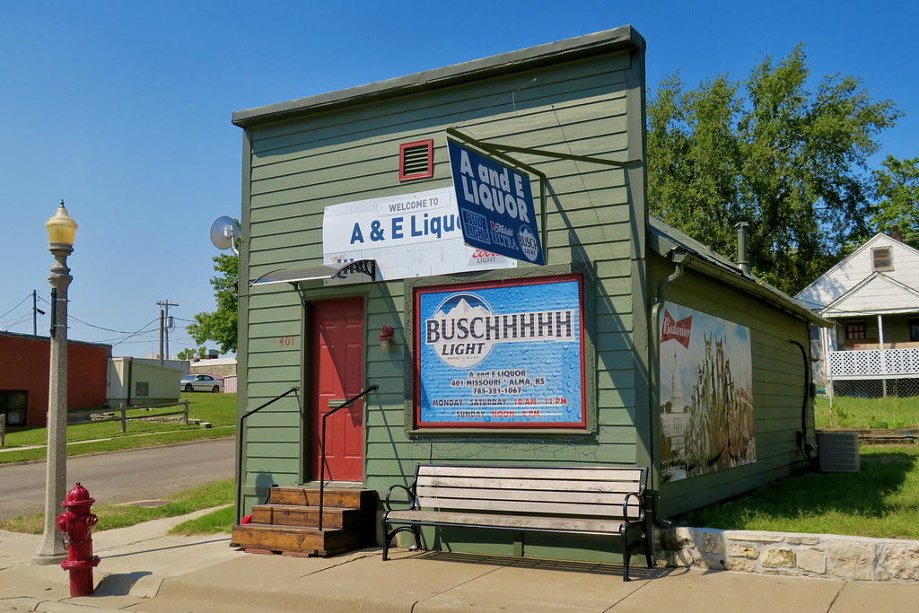 A and E Liquor, Alma, KS A and E Liquor, 401 Missouri Aven… Flickr
