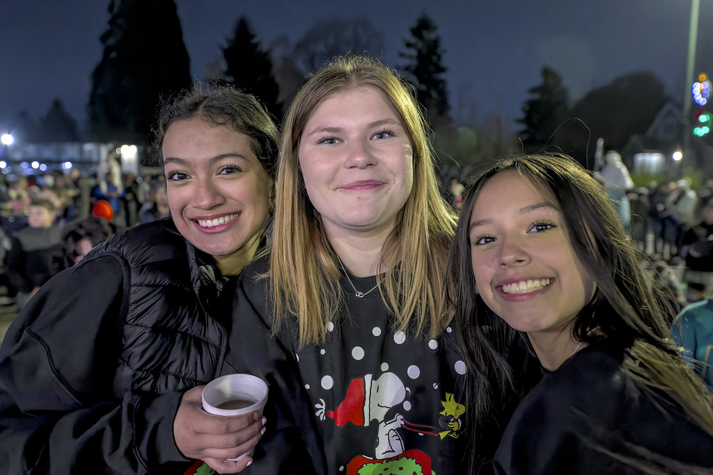 039 Keizer Tree Lighting 12 06 22 Max Rae Flickr