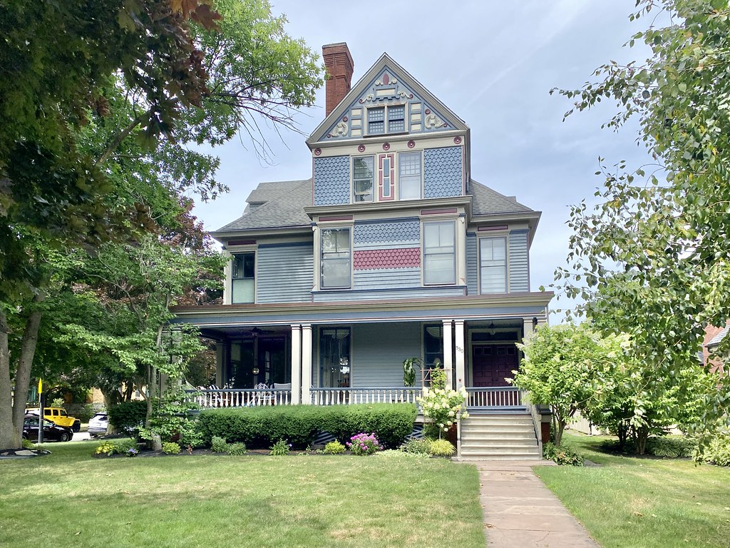 Porter Avenue, Front Park, Buffalo, NY Built in 1896, this… Flickr
