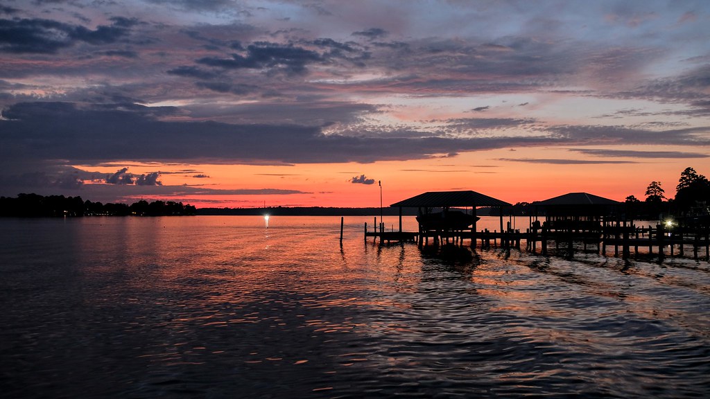 Piankatank Sunset Sunset along the Piankatank River in Fre… Flickr