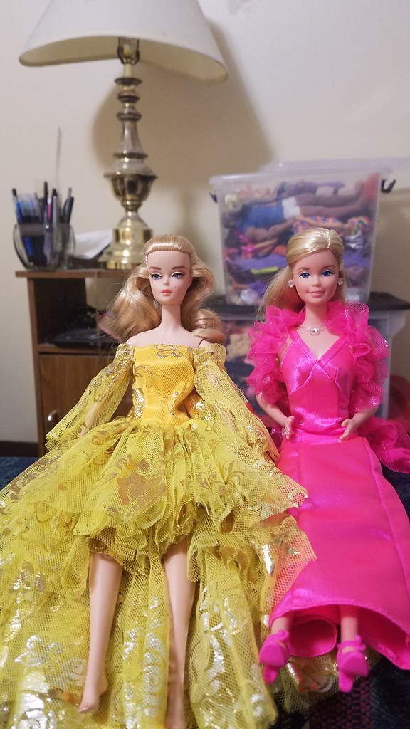 Variety in materials Silkstone Best In Black dressed in a … Flickr