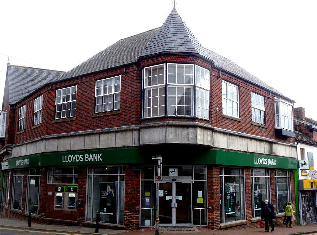 [116155] Macclesfield Lloyds Bank Lloyds Bank, 6466 Mil… Flickr