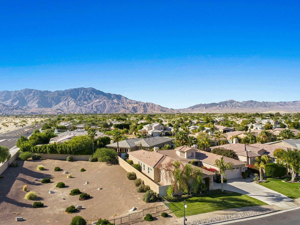 VersaillesRanchoMiragehomesforsale25 Joseph Melara Flickr