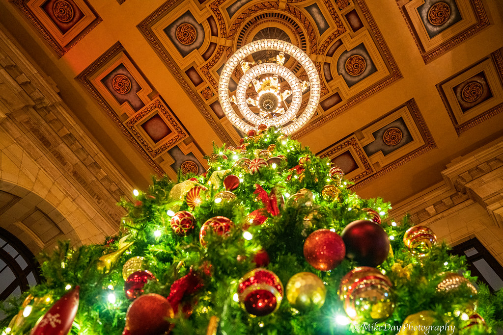 Christmas at the Station The ever popular Christmas Tree a… Flickr