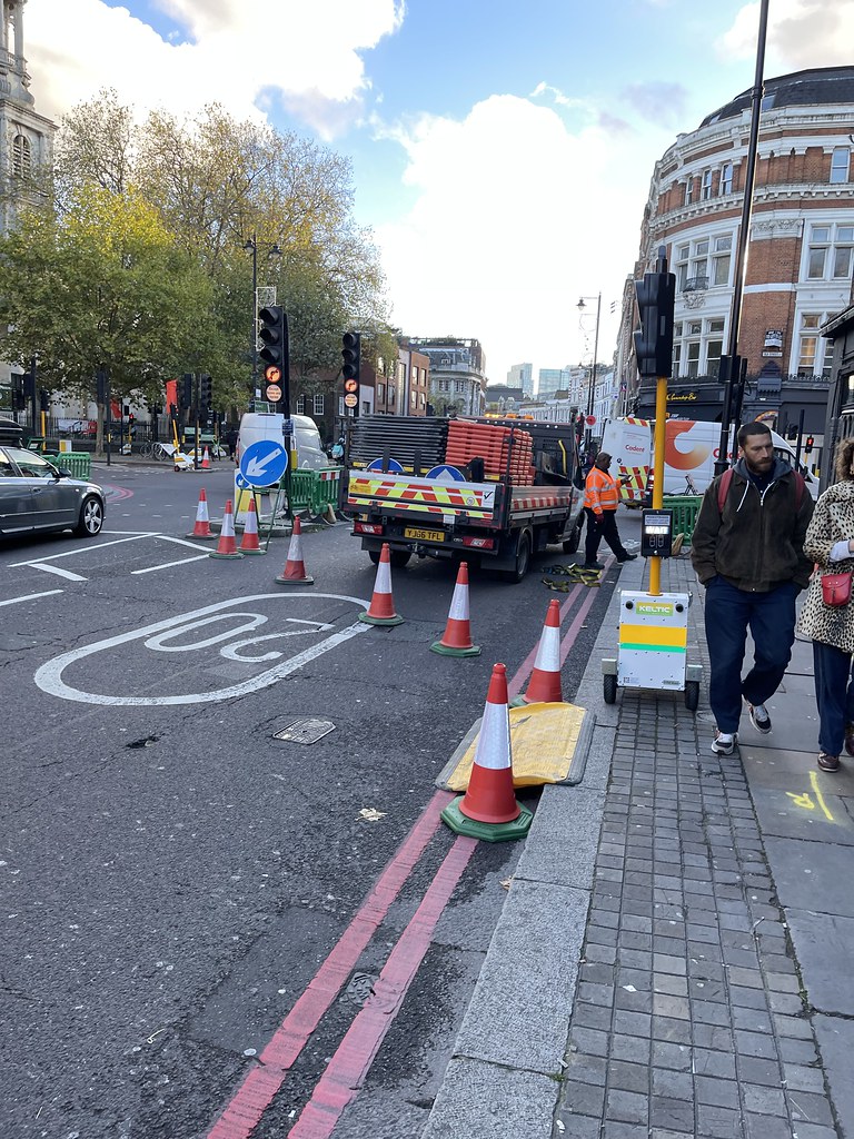 IMG_5208 Shoreditch London Kingsland Road, Road Works Flickr