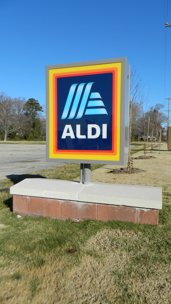 Aldi sign Aldi (19,080 square feet) 1600 East Little Creek… Flickr