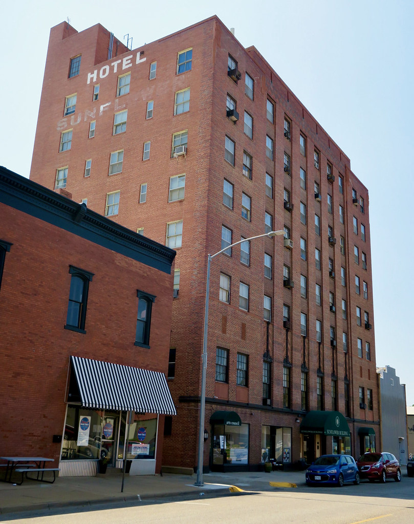 Hotel Sunflower, Abilene, KS Sunflower Building, 409 NW 3r… Flickr