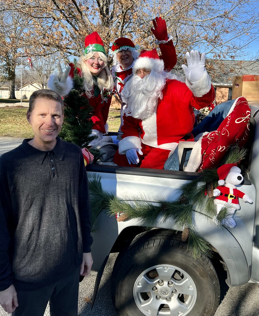 IMG_E5261 2023 3rd Annual Santa Christmas Drivethru Eagle Nest