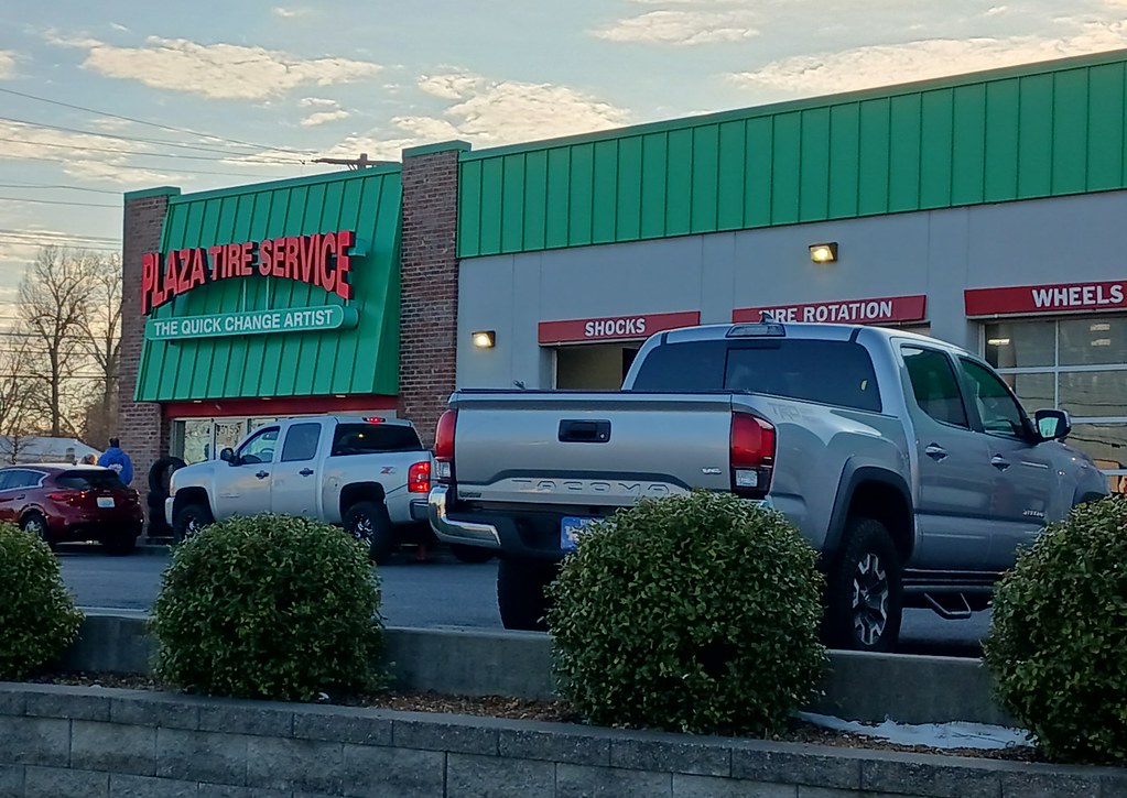 Plaza Tire Service Paducah, Ky. Outparcel TheJRM1997 Flickr