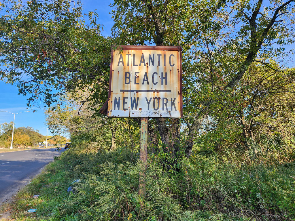 Atlantic Beach, New York Leaving New York City. Flickr