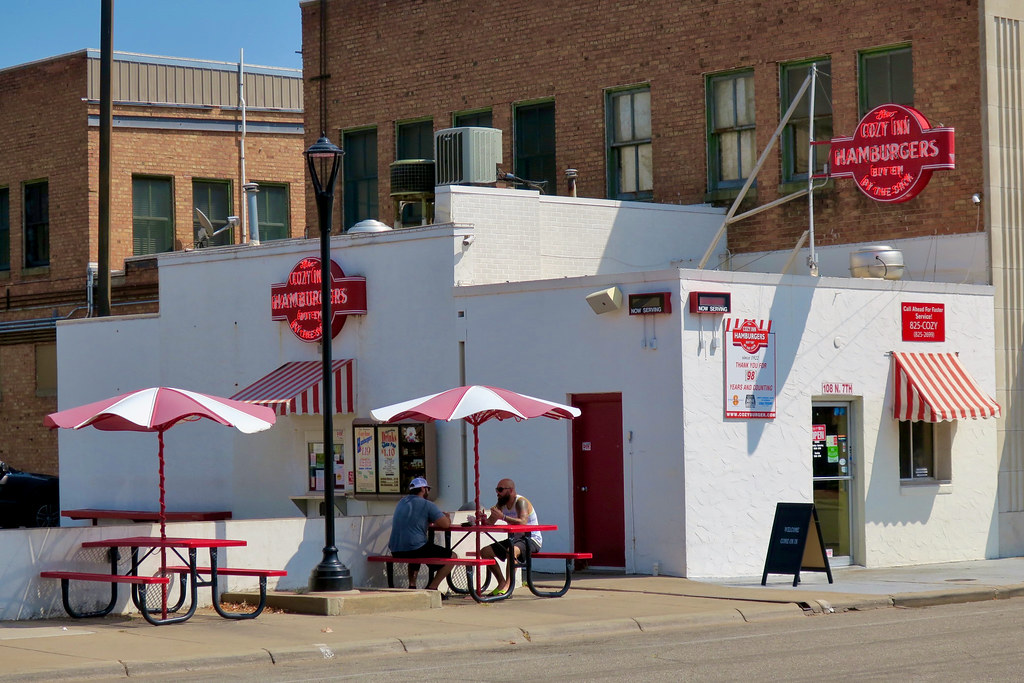 Cozy Inn, Salina, KS Cozy Inn, 108 North 7th Street, Salin… Flickr