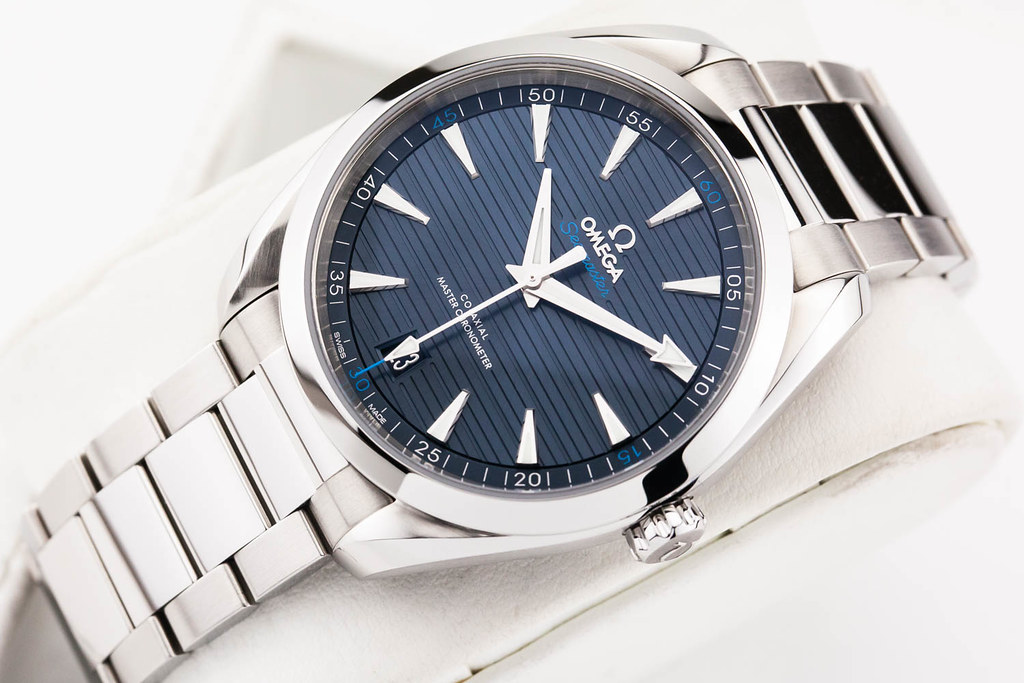 FSOT Omega Aqua Terra 8900 Blue / Bracelet 220.10.41.21.03.001