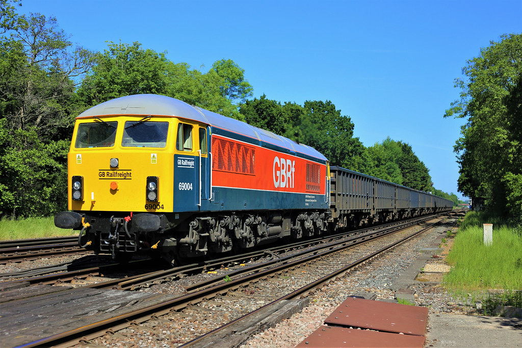 69004 4Y19 Fleet, Hampshire 27/05/2022 GBRf class 69 Flickr