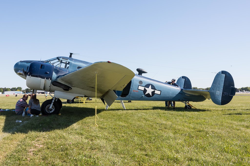 N4207 | N4207 Beech UC-45 4664 Commemorative Air Force EAA A… | Flickr