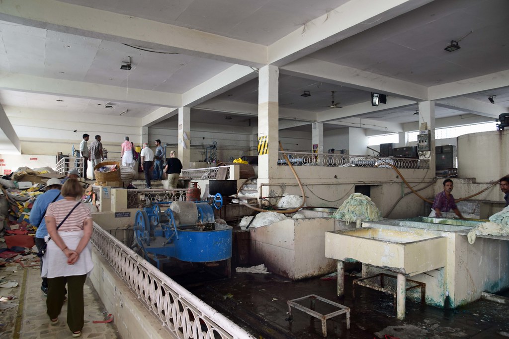 202211034123 India, Jaipur, paper making factory tonykliemann