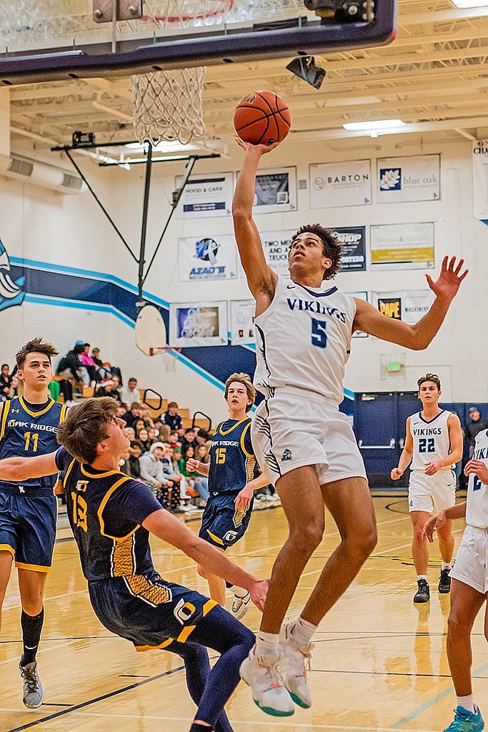 High School Basketball Pleasant Valley vs. Oak Ridge Ch… Flickr
