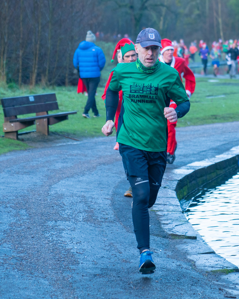 DSC02199 Bramhall Parkrun 668 24.12.22 JanChristof Telford Flickr