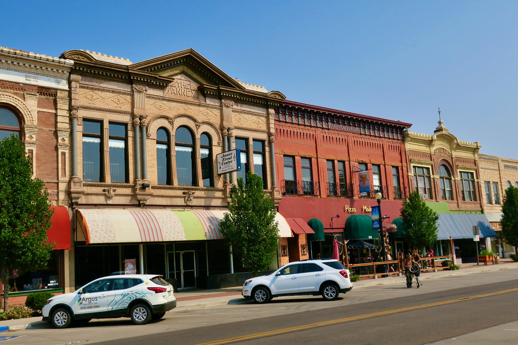 Main Street, Cañon City, CO Commercial buildings along Mai… Flickr