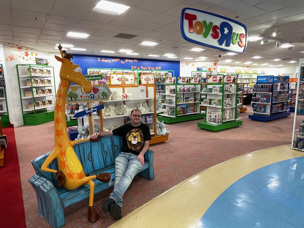 Toys R Us at Macy's Del Amo Fashion Center, Torrance, CA Flickr
