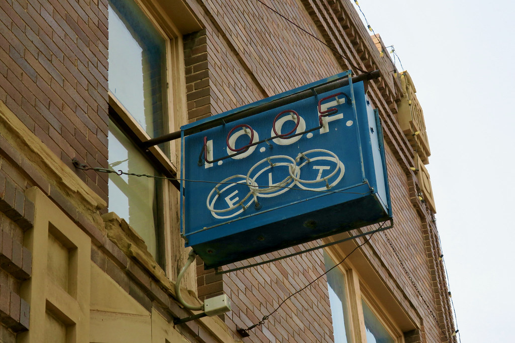 IOOF, Cañon City, CO Neon sign on the Odd Fellows Building… Flickr