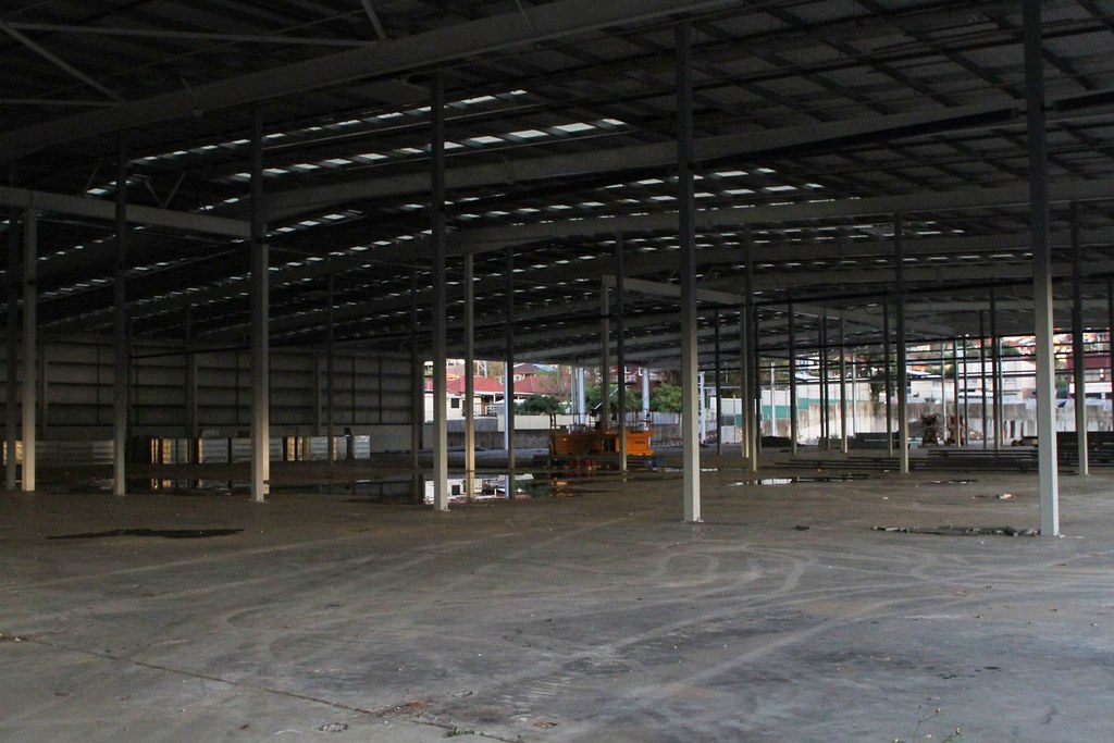 Former Bunnings Warehouse store at Warrawong being convert… Flickr