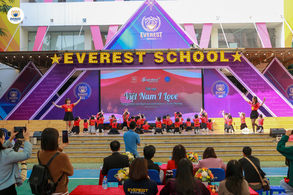 IMG_1120 Everest School Flickr