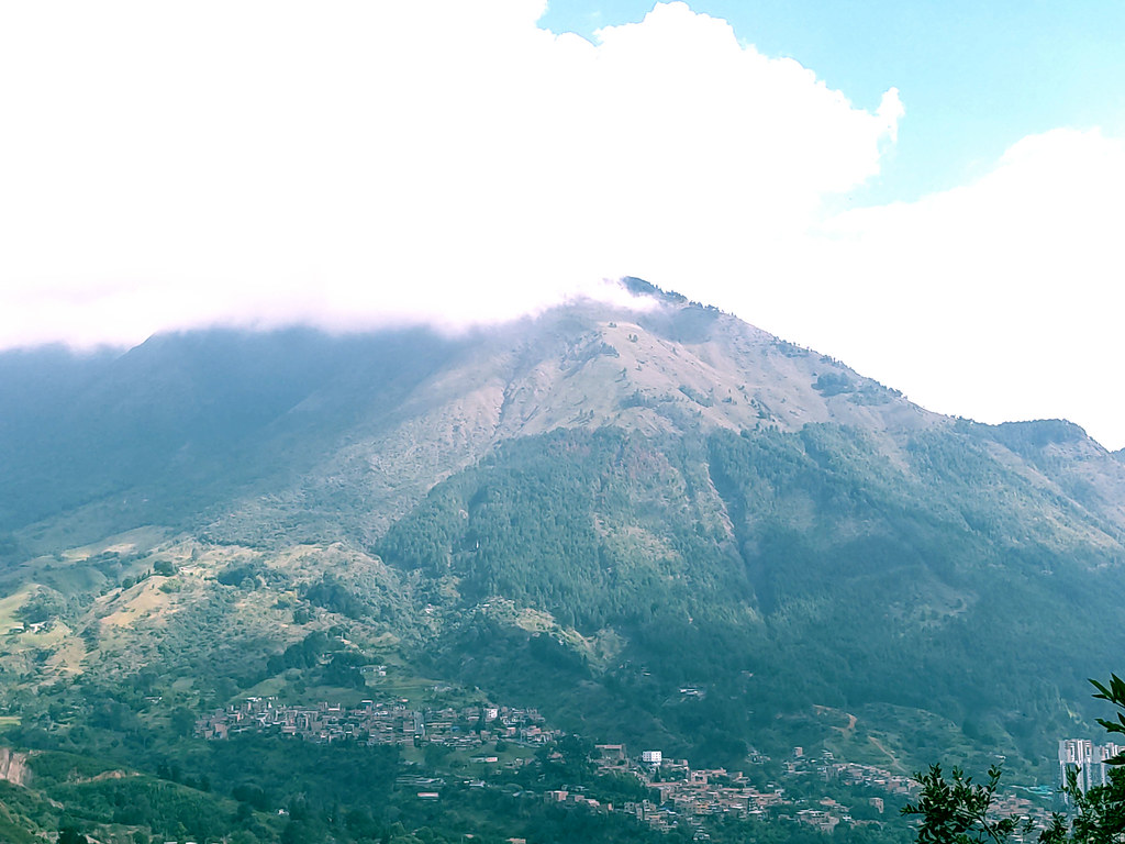 Cerro quitasol desde.la vereda los espejos. Bello, Antioqu… Flickr