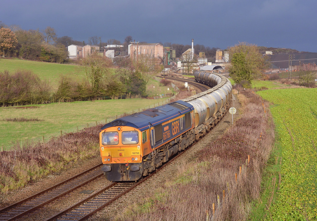 66766 at Bayston Hill with (6V84) Clitheroe Castle Cement … Flickr