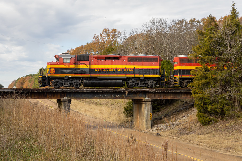 KCS 2906 305 Mayhew, MS The Saltillo Turn about to arr… Flickr