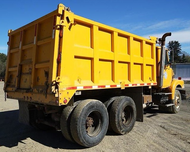 Allegany County, NY 2000 Volvo WG64B dumpplow truck No.… Flickr