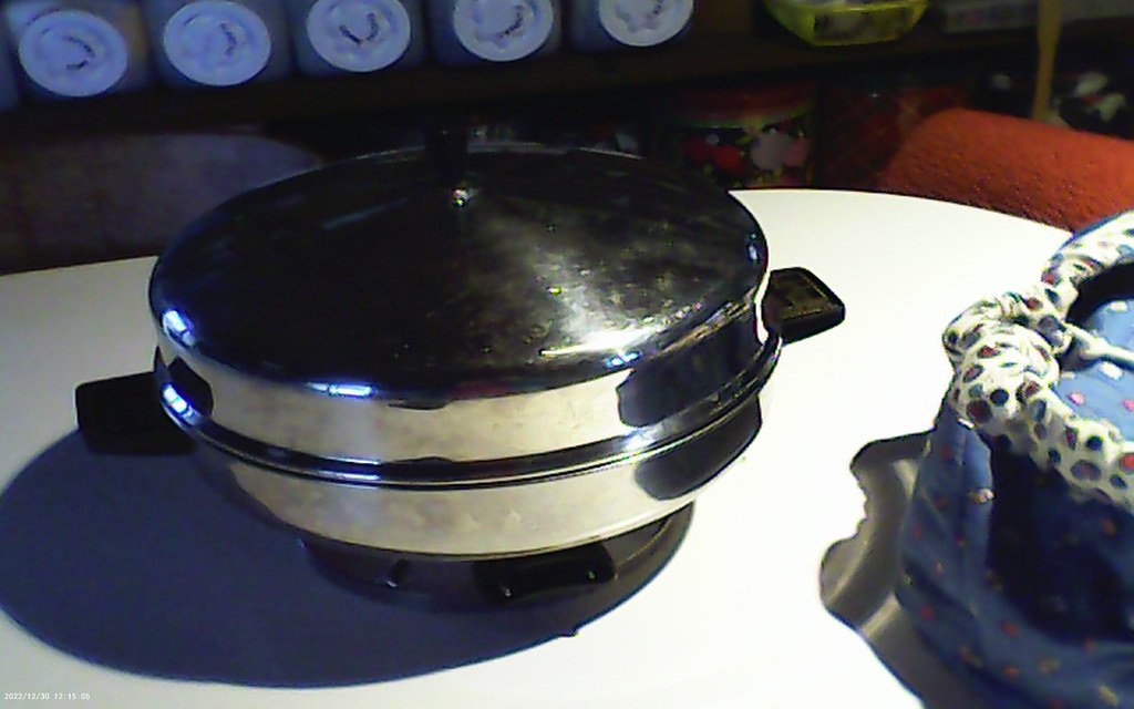 Farberware 12" Buffet Server Large electric skillet with d… Flickr