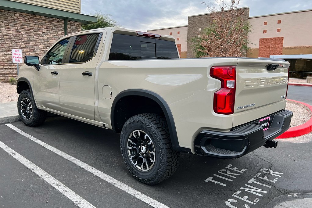 2023 Chevrolet Silverado ZR2 Sand Dune Metallic 2023 Che… Flickr