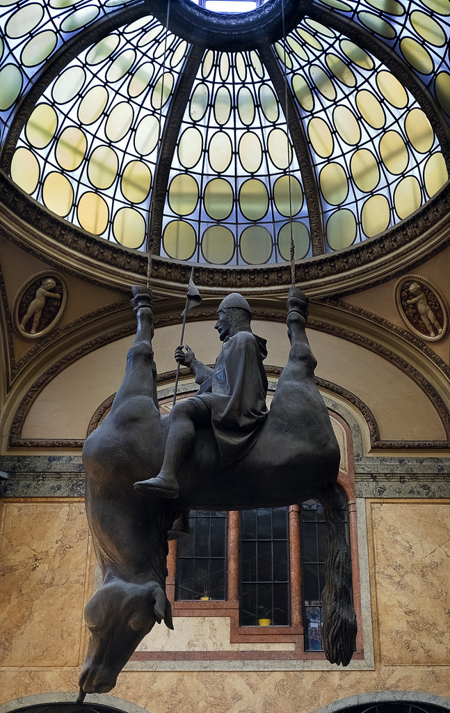 Kun Kun, David Cerny, Pálac Lucerna, Praha Massimo Giuliani Flickr