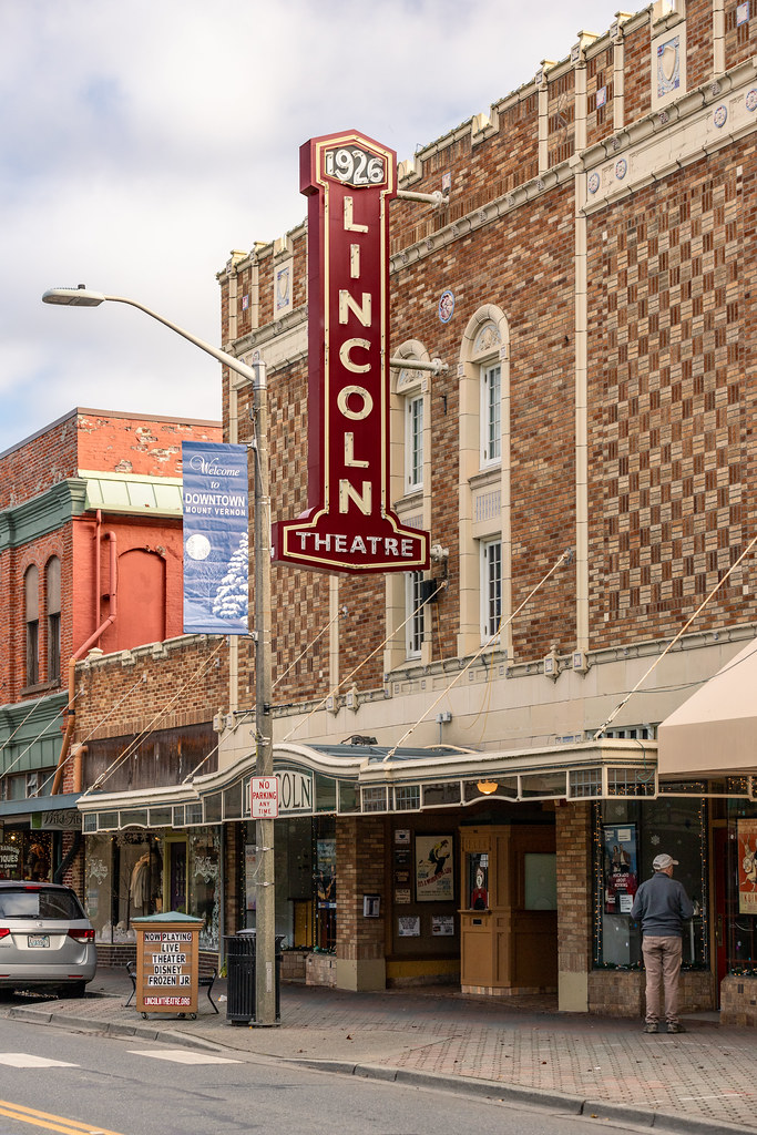 Lincoln Theatre Marquee Mt. Vernon, WA USA Dec. 14 2022 T… Flickr